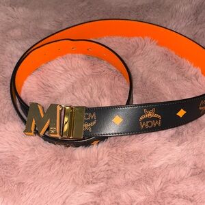 Men’s like new MCM belt